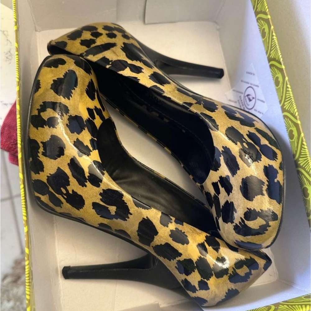 Gianni Bini Heels. Size 7.5